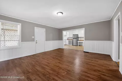 Living - 4611 Normandy Dr, Jackson, MS 39206 photo 8 of 8