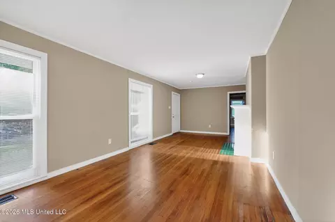 Living - 4611 Normandy Dr, Jackson, MS 39206 photo 4 of 8
