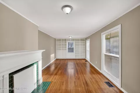 Living - 4611 Normandy Dr, Jackson, MS 39206 photo 3 of 8