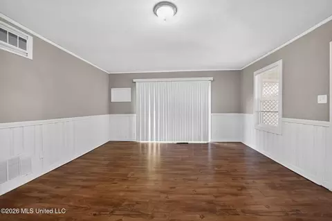 Living - 4611 Normandy Dr, Jackson, MS 39206 photo 7 of 8