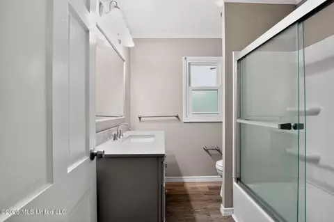 Bath - 1623 Wilhurst St, Jackson, MS 39211 photo 3 of 5