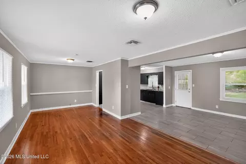 Living - 1623 Wilhurst St, Jackson, MS 39211 photo 5 of 9
