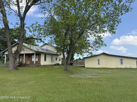169 Bankhead Ln, Crystal Springs, MS 39059