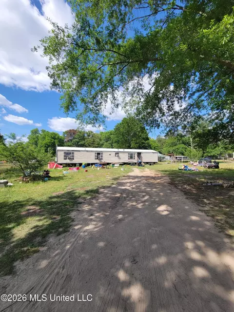 91 Grady Diamond Rd, Perkinston, MS 39573
