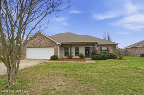 550 Oak Park Cir, Pearl, MS 39208