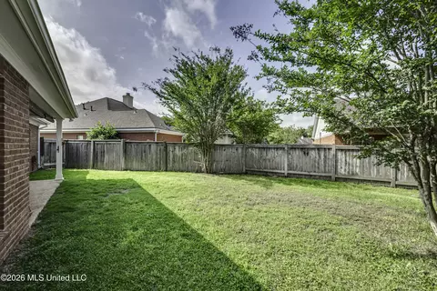 Exterior - 219 Garden Dr, Brandon, MS 39042 photo 8 of 9