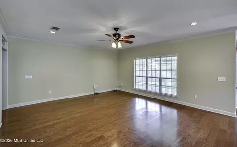 Living - 219 Garden Dr, Brandon, MS 39042 photo 2 of 6