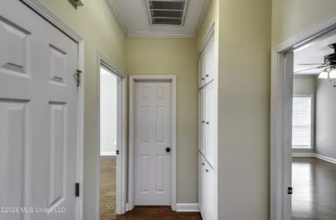 Entry Way - 219 Garden Dr, Brandon, MS 39042 photo 3 of 4