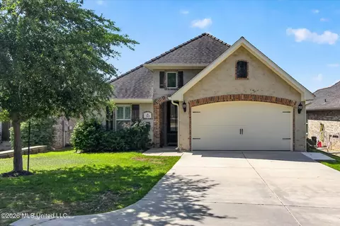 263 Country Club Cir, Diamondhead, MS 39525