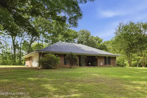 19055 Midway Rd, Terry, MS 39170