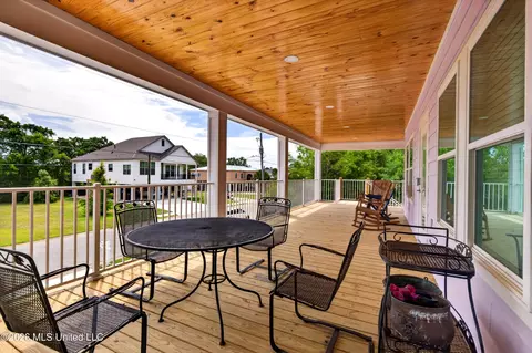 Exterior - 111 Pitcher Pt, Long Beach, MS 39560 photo 3 of 3