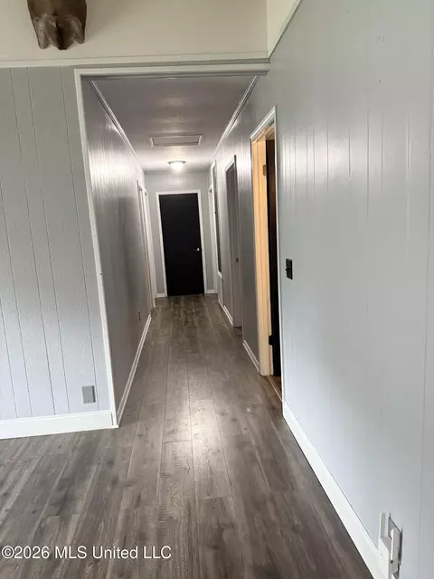 Entry Way - 24009 Highway 613, Lucedale, MS 39452 photo 1 of 2