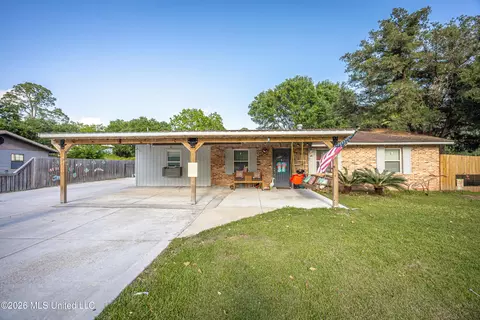 4604 Riley Rd, Ocean Springs, MS 39564