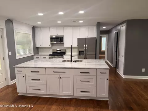 Kitchen - 1510 Dulaney Rd, Terry, MS 39170 photo 4 of 7