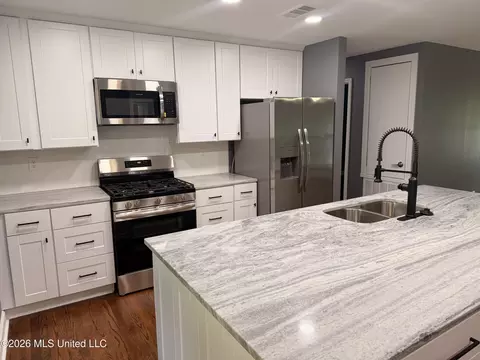 Kitchen - 1510 Dulaney Rd, Terry, MS 39170 photo 6 of 7