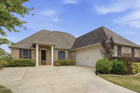 Exterior - 223 Falls Xing, Madison, MS 39110 photo 2 of 5