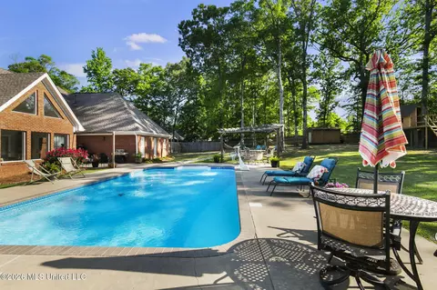 Exterior - 113 Sandstone Dr, Brandon, MS 39047 photo 11 of 25