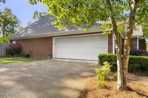 Exterior - 113 Sandstone Dr, Brandon, MS 39047 photo 25 of 25