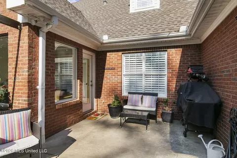 Exterior - 113 Sandstone Dr, Brandon, MS 39047 photo 6 of 25