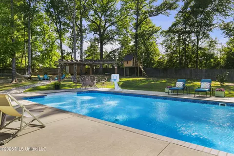 Exterior - 113 Sandstone Dr, Brandon, MS 39047 photo 12 of 25