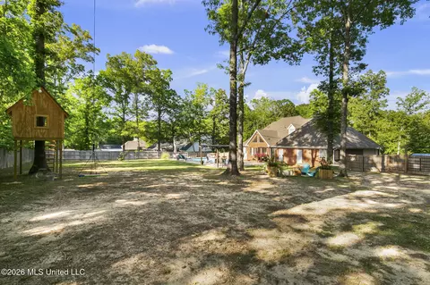 Exterior - 113 Sandstone Dr, Brandon, MS 39047 photo 18 of 25