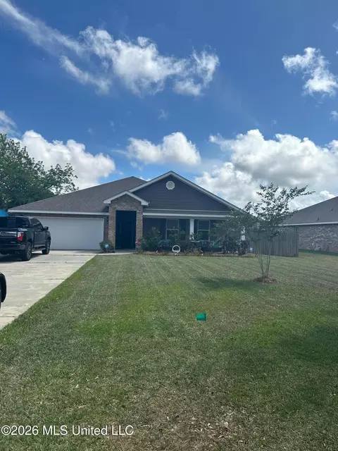 8257 Curry Rd, Biloxi, MS 39532