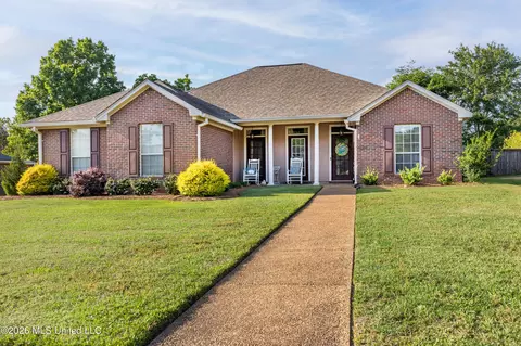 2002 Cross Creek Cv, Brandon, MS 39042