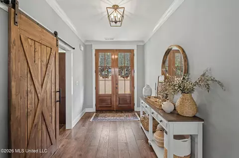 Entry Way - 2332 Slocum Rd, Hernando, MS 38632 photo 1 of 4