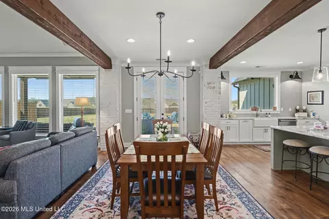 Dining - 2332 Slocum Rd, Hernando, MS 38632 photo 1 of 1