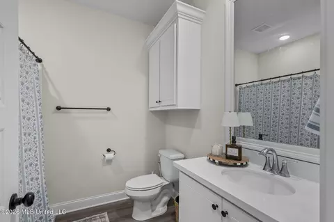 Bath - 425 Baleigh Way, Canton, MS 39046 photo 5 of 5