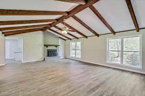 Living - 3125 Beasley Rd, Wesson, MS 39191 photo 2 of 5