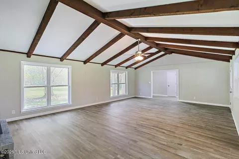 Living - 3125 Beasley Rd, Wesson, MS 39191 photo 4 of 5