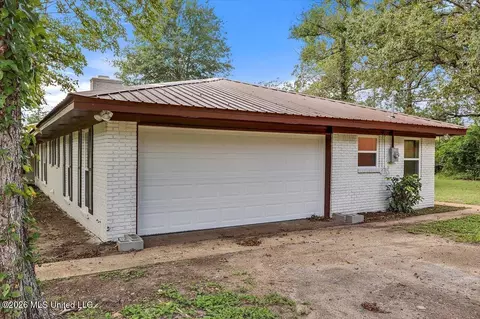 Exterior - 3125 Beasley Rd, Wesson, MS 39191 photo 4 of 8