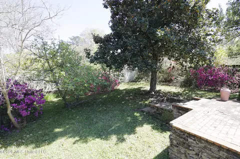 Exterior - 201 Sinclair St, Mccomb, MS 39648 photo 7 of 9