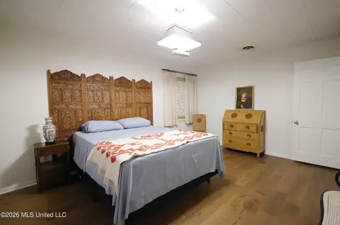 Bedroom - 201 Sinclair St, Mccomb, MS 39648 photo 5 of 7