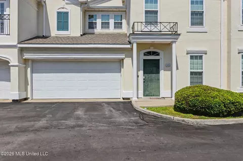 2252 Beach Dr #2006, Gulfport, MS 39507