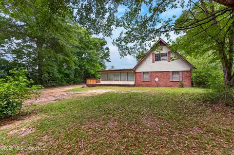 Exterior - 303 Varnado Ave, Wiggins, MS 39577 photo 3 of 10