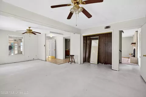 Living - 303 Varnado Ave, Wiggins, MS 39577 photo 4 of 5