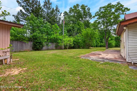 Exterior - 303 Varnado Ave, Wiggins, MS 39577 photo 8 of 10