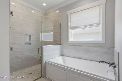 Bath - 409 W Oak Cir, Madison, MS 39110 photo 2 of 6