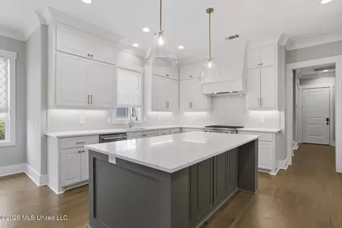 Kitchen - 409 W Oak Cir, Madison, MS 39110 photo 2 of 6