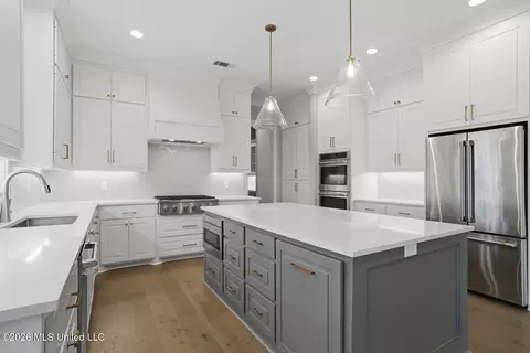 Kitchen - 409 W Oak Cir, Madison, MS 39110 photo 3 of 6