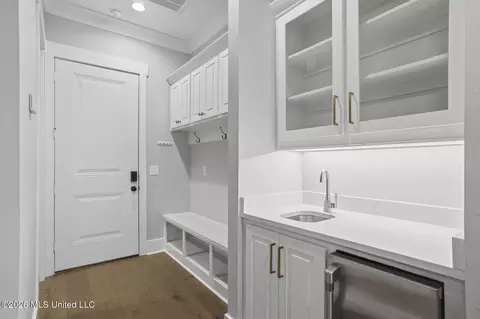 Entry Way - 409 W Oak Cir, Madison, MS 39110 photo 3 of 3