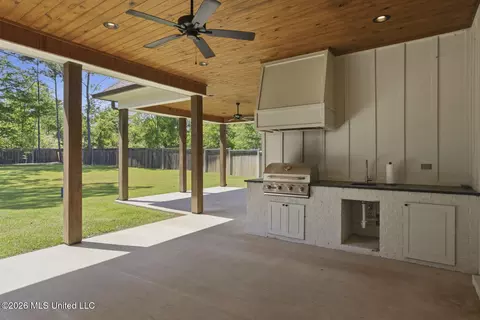 Other - 409 W Oak Cir, Madison, MS 39110 photo 11 of 12