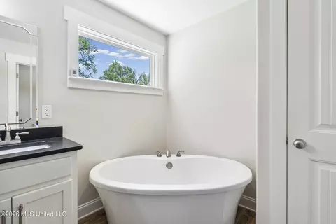 Bath - 471 Hope Rd, Coldwater, MS 38618 photo 4 of 4