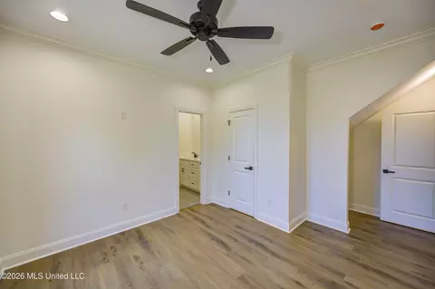 Bedroom - 104 Plainview Dr, Vicksburg, MS 39180 photo 4 of 10
