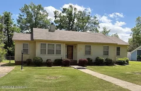 714 Bell Ave, Greenwood, MS 38930