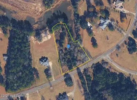 12205 Deer Cir, Moss Point, MS 39562