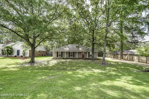 502 Pelahatchie Shore Dr, Brandon, MS 39047