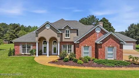 440 Cherry Hill Dr, Madison, MS 39110